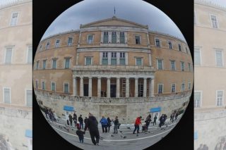 «Διαχρονικές παθογένειες» και «διαχρονικές κομματικές πρακτικές»